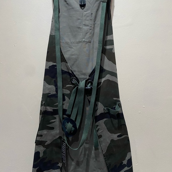 Hudson kitchen and grill apron - Picture 8 of 10